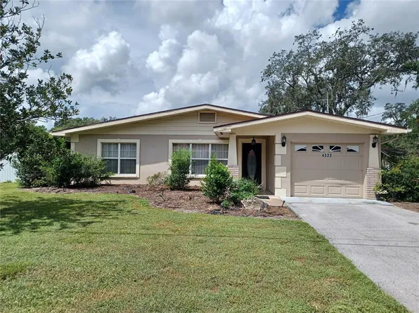 4323 5th St, Zephyrhills, FL 33542