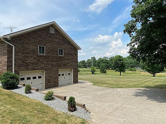 2nd image of 2474 Goggin Ln