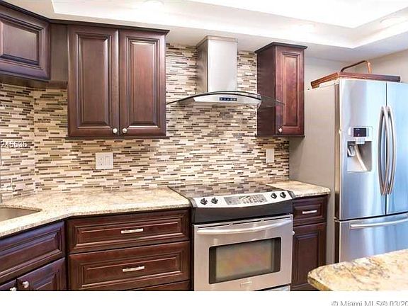 3rd image of 2000 Presidential Way APT 1805