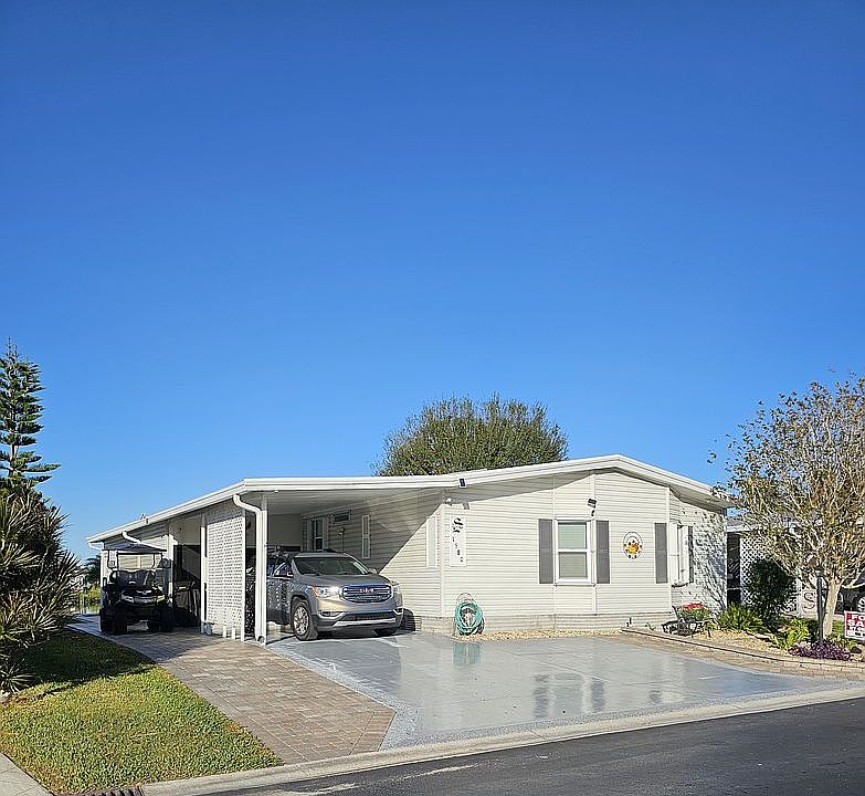 Extended pavers for golfcart