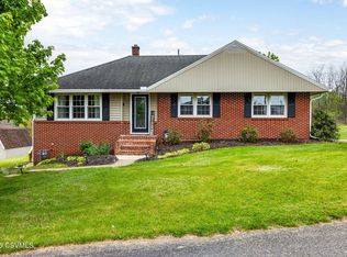 51 Harmon Ln, Watsontown, PA 17777