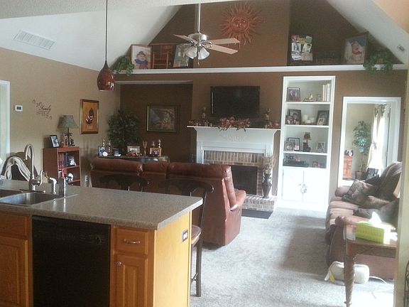 4th image of 2061 Pheasant Run Dr
