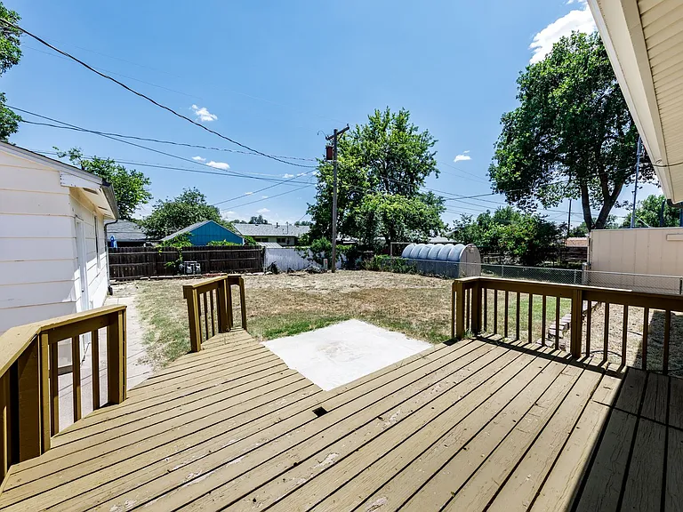 129 Ely St — Photo 46