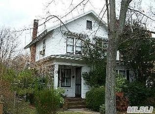 80 Peterson Pl, Lynbrook, NY 11563
