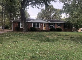 121 Neverbreak Dr, Hendersonville, TN 37075