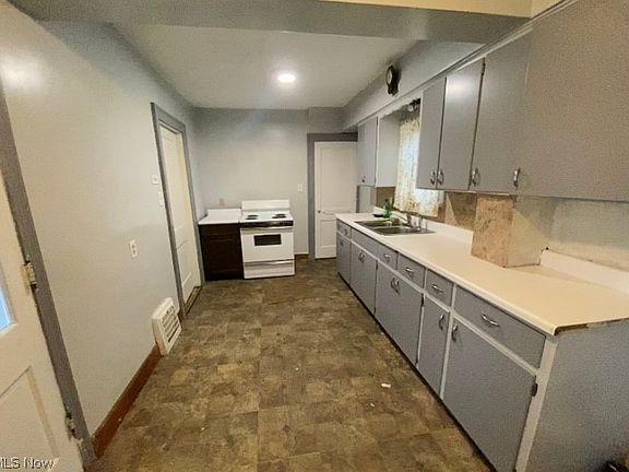 2nd image of 1149 Brown St