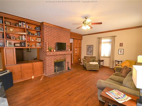 5th image of 2330 Woodland Ave
