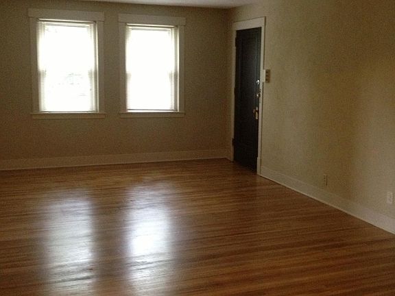 4th image of 940 Amherst St APT 6