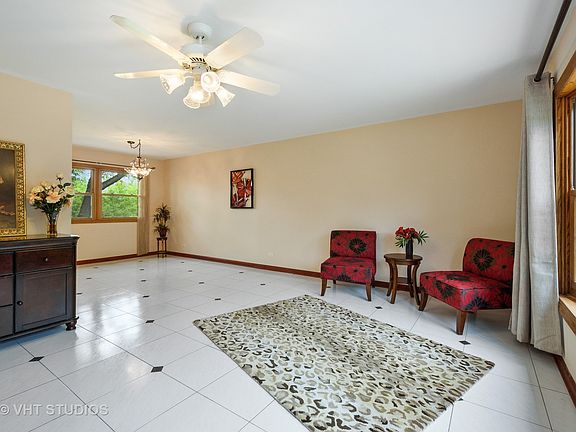 5th image of 720 Portree Ln