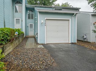 8466 Fathom Dr, Baldwinsville, NY 13027