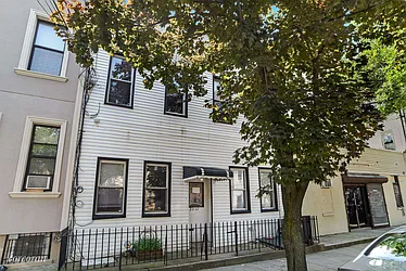 2012 Harman Street  image 1 of 5