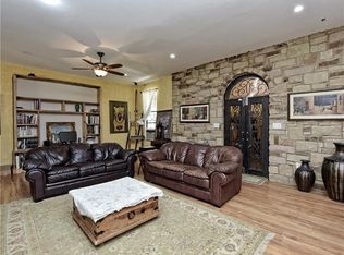 30 Blaise Ln, Lockhart, TX 78644