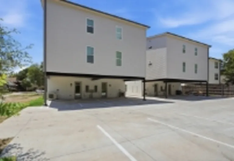 3323 S University Dr — Photo 33