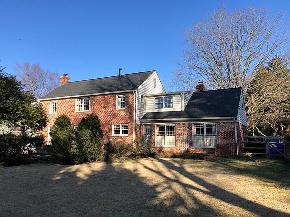3rd image of 11712 Magruder Ln