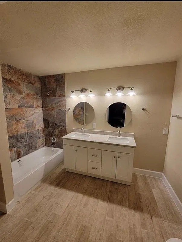 3 bed, 1.0 bath, 1912 sqft, $2,299 — Photo 2