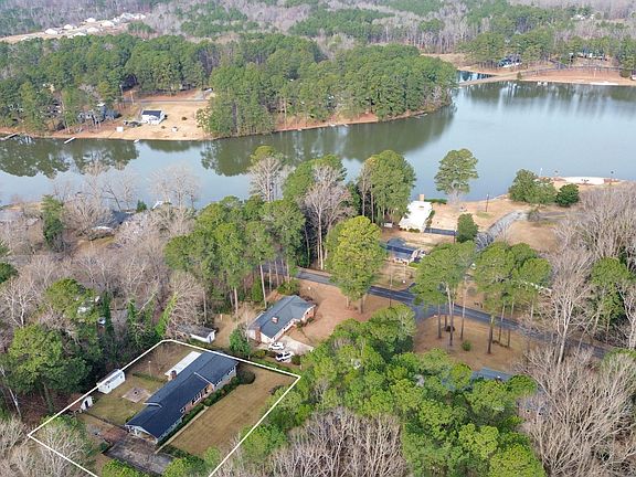 2nd image of 1104 Oldham Lake Rd