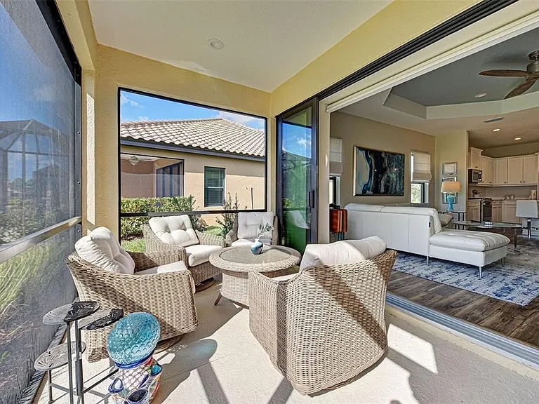 233 Palidoro Cir — Photo 31