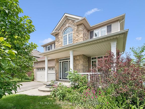 3rd image of 164 Maclennan St