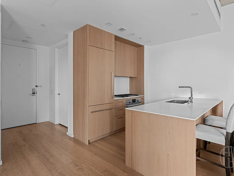 98 Front St #Penthouse 2H — Photo 4