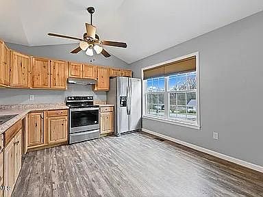 5th image of 2335 Woodrow Dr