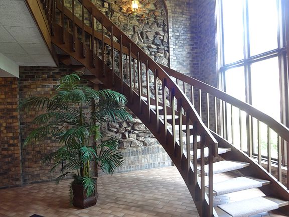 4th image of 467 Hiawatha Trl APT 111