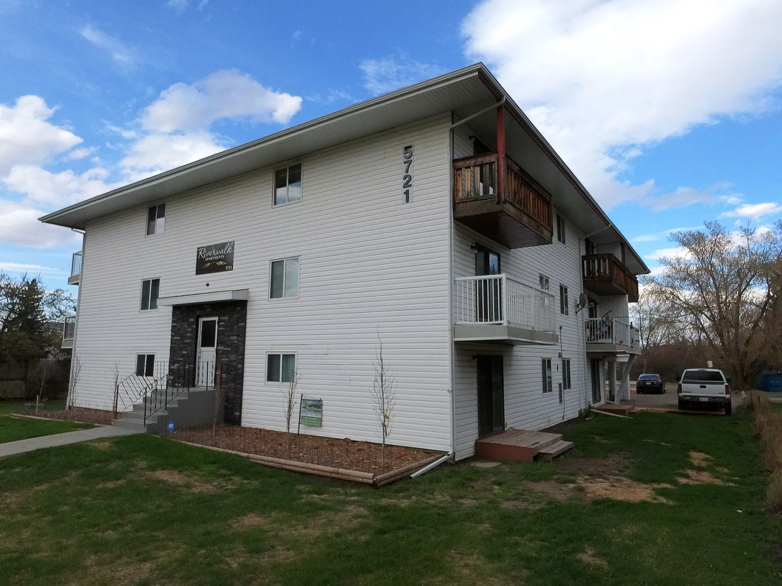 Conveniently located Downtown Red Deer (RP066) — Photo 4