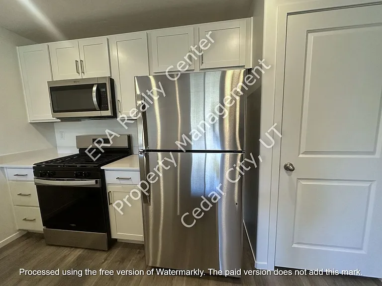 573 S May Dr — Photo 6