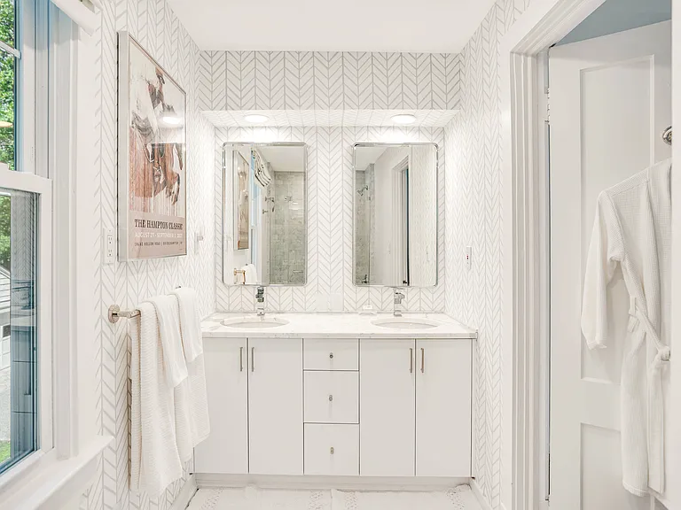 108 Montauk Hwy — Photo 9