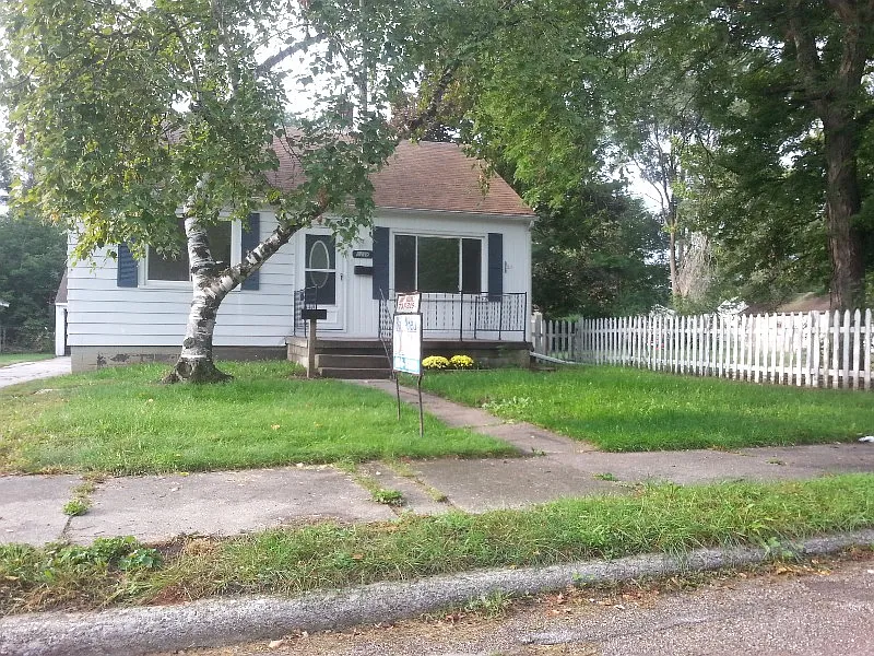 2118 1st St photo 1