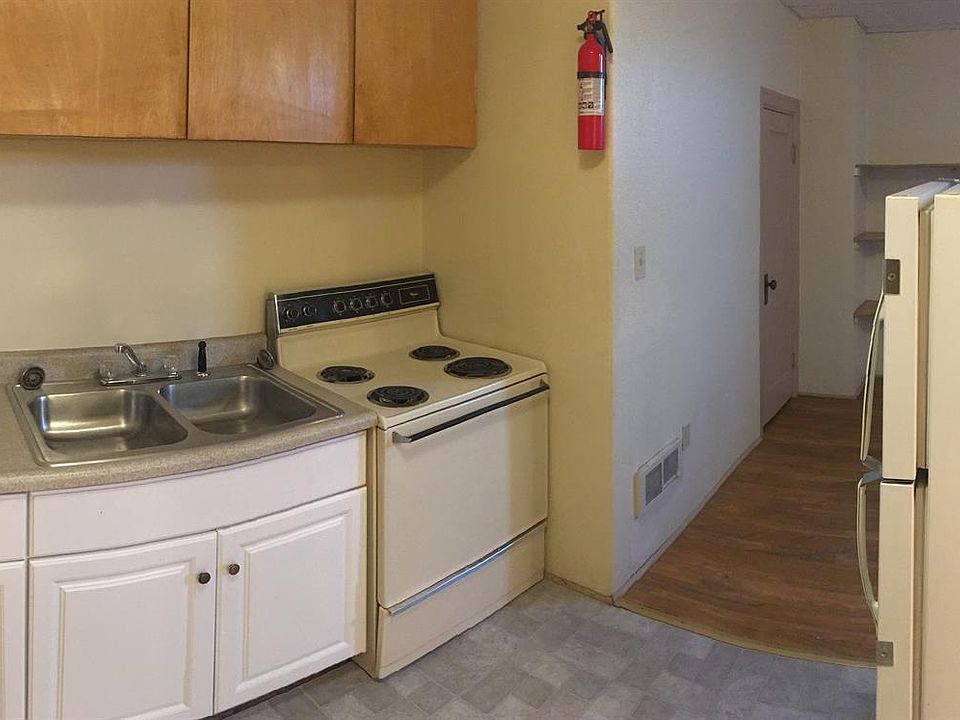 2nd image of 7215 Main St
