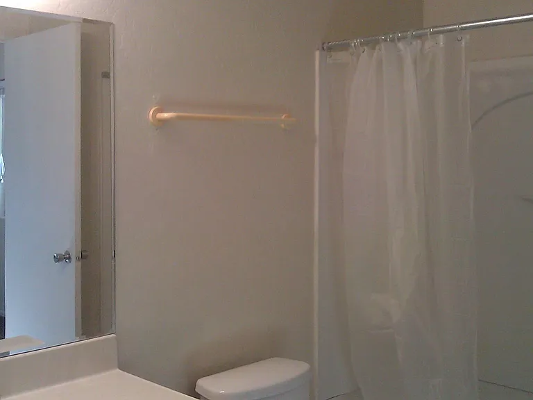 1117 W Hadley St #1 — Photo 5