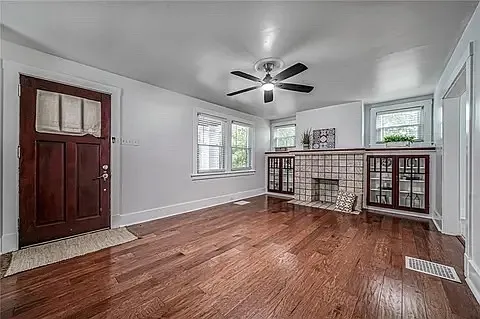 3 bed, 1400 sqft, $2,200 — Photo 4