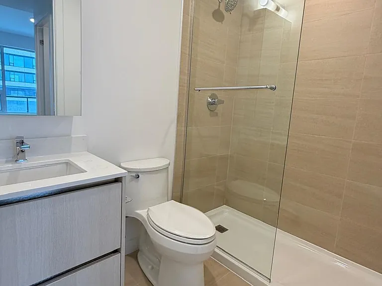8188 Yonge St #327 — Photo 8