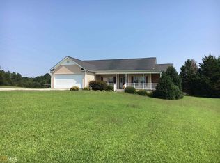 141 Green Acres Cir, Lavonia, GA 30553
