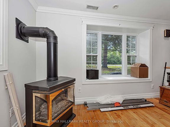 5th image of 4982 Rideau River Rd