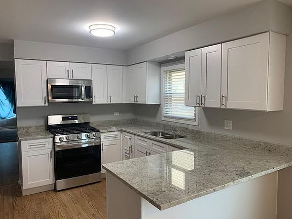 5th image of 3620 N Osage Ave APT 2