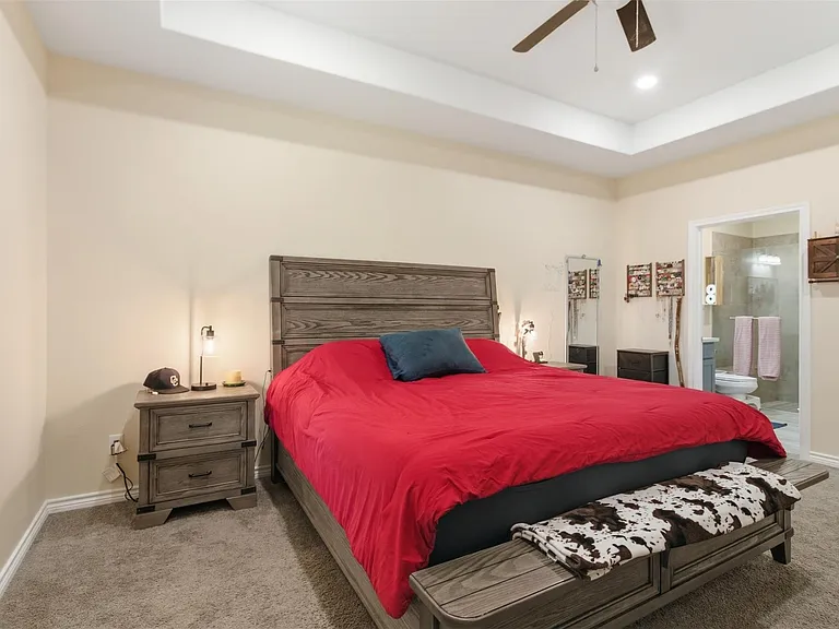 16529 Kingsbury Dr — Photo 14