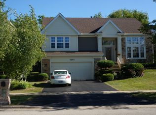 7281 Dada Dr, Gurnee, IL 60031