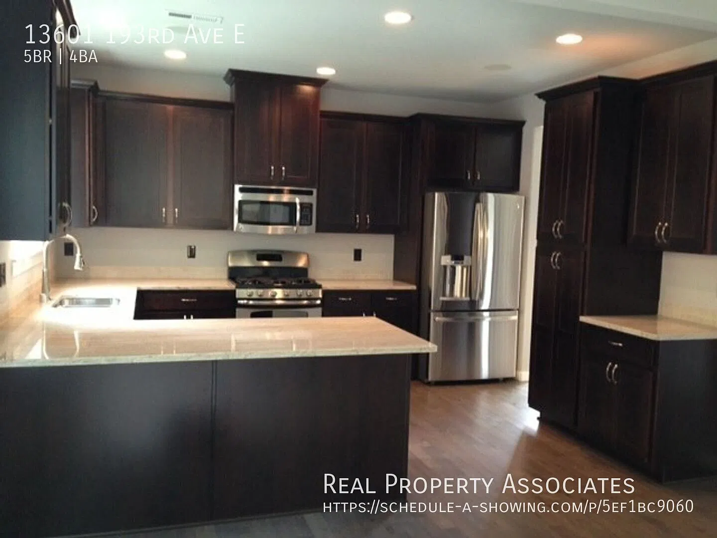 Rare opportunity to live in a beautiful 5 bedroom home, located in a private community — Photo 3