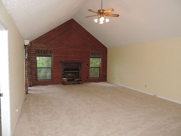 2nd image of 195 Cherokee Cir