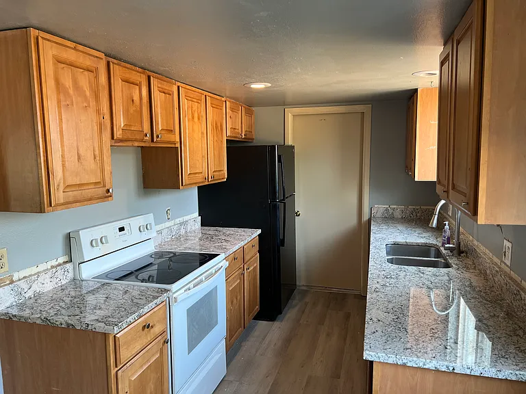 4612 S Kalispell Way — Photo 1