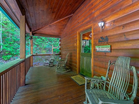 6th image of 453 Macs Mountain Retreat Ln