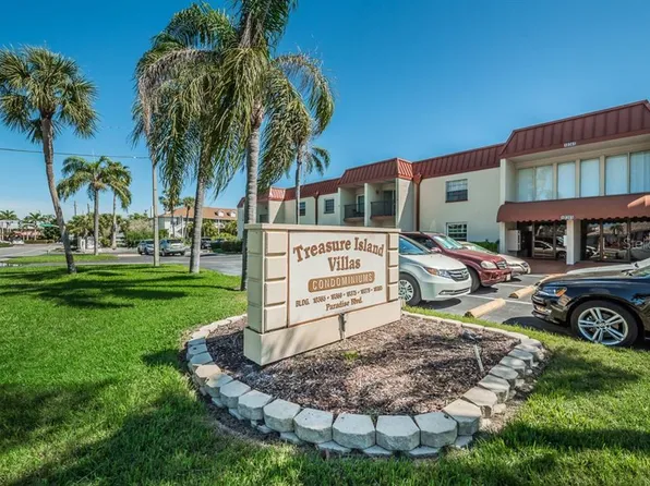 10365 Paradise Blvd APT 8, Treasure Island, FL 33706
