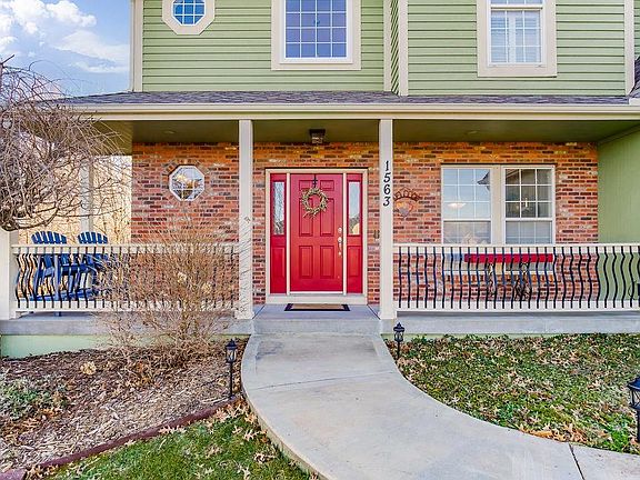 2nd image of 1563 Carriage Cir