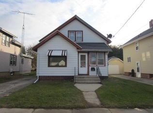 1415 S 19th St, Manitowoc, WI 54220