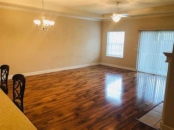 4th image of 107 Covington Cir