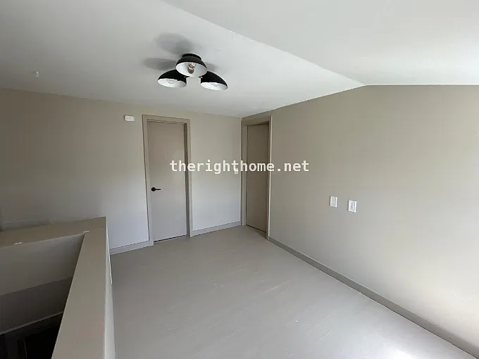 2886 Martin Ave — Photo 10