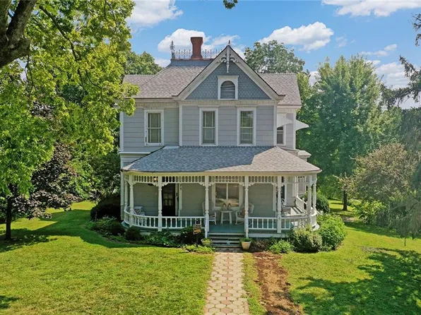 471 E Kansas St, Liberty, MO 64068
