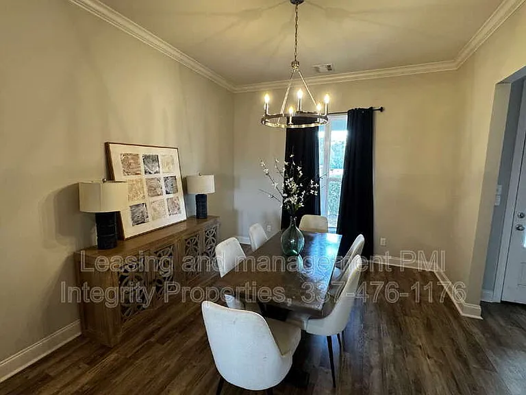 200 Tennyson Dr — Photo 14