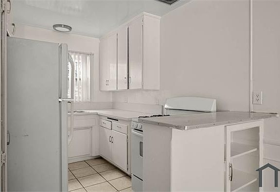 5th image of 4142 Palmwood Dr APT 03